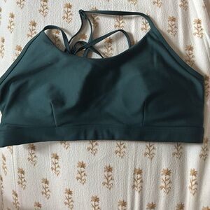 alo airlift sports bra size L green emerald